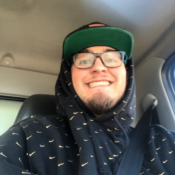 Meet your Posher, Justin - Picture 1 of 1